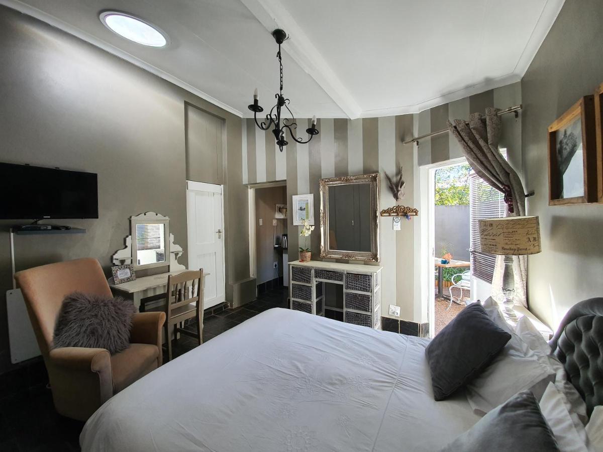 Waterhouse Guest Lodge In Muckleneuk Pretoria-Noord Buitenkant foto