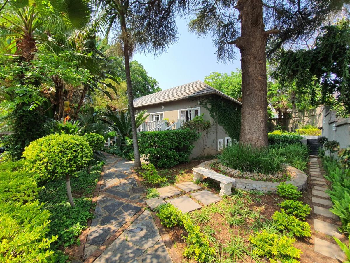 Waterhouse Guest Lodge In Muckleneuk Pretoria-Noord Buitenkant foto