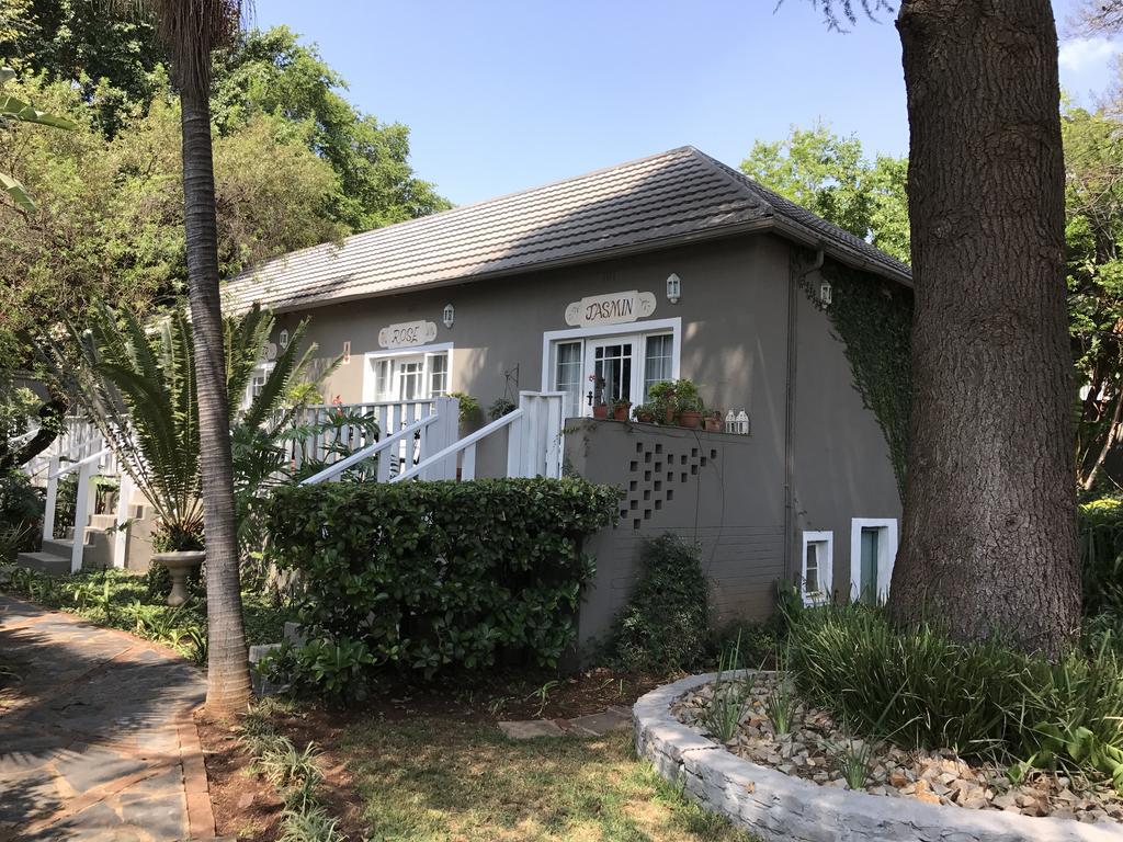 Waterhouse Guest Lodge In Muckleneuk Pretoria-Noord Buitenkant foto