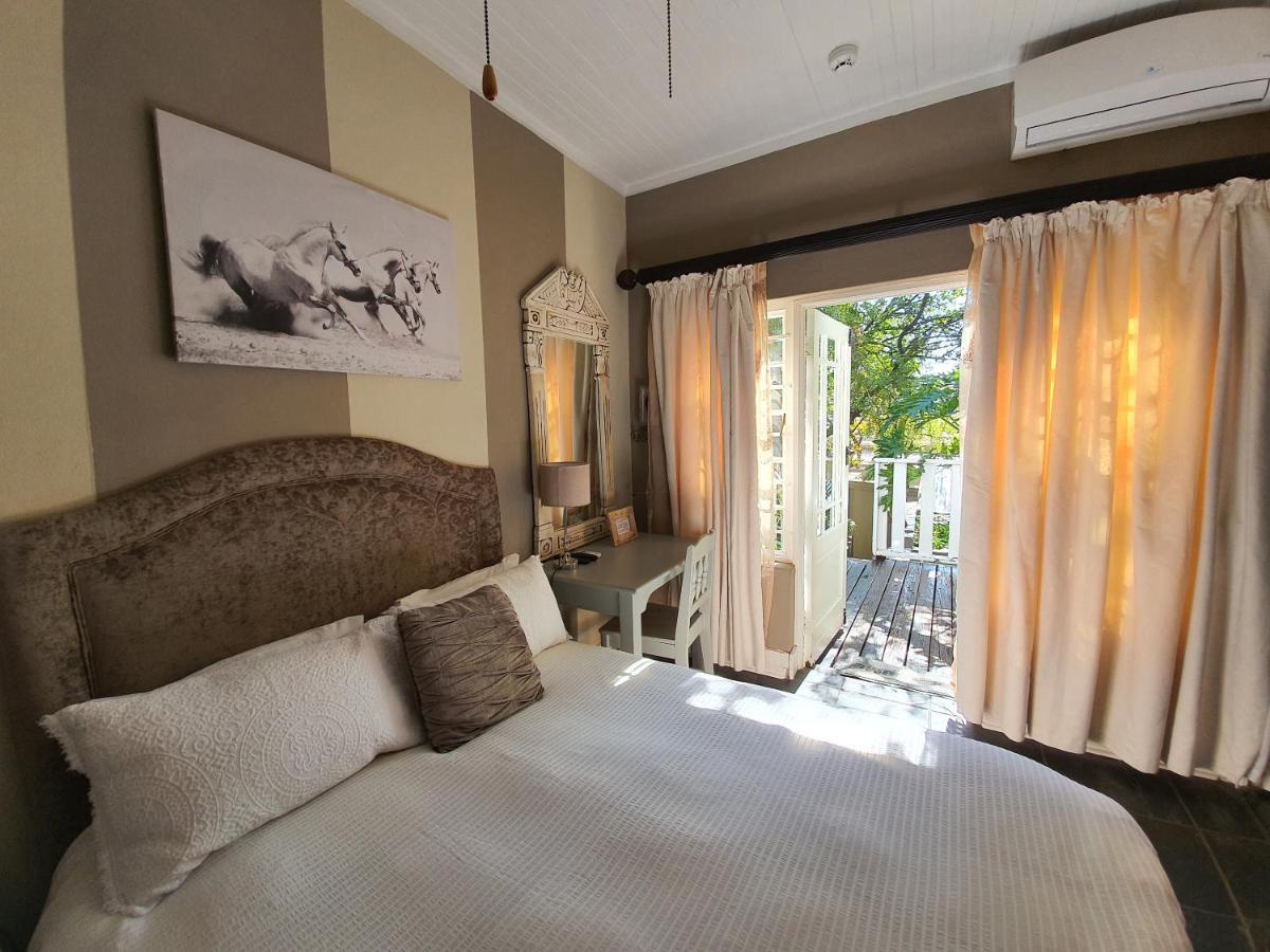 Waterhouse Guest Lodge In Muckleneuk Pretoria-Noord Buitenkant foto